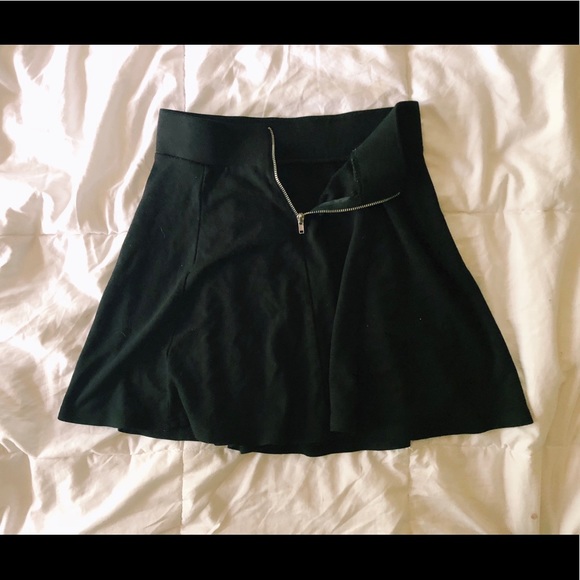 Divided Dresses & Skirts - skater skirt XS (DIVIDED)